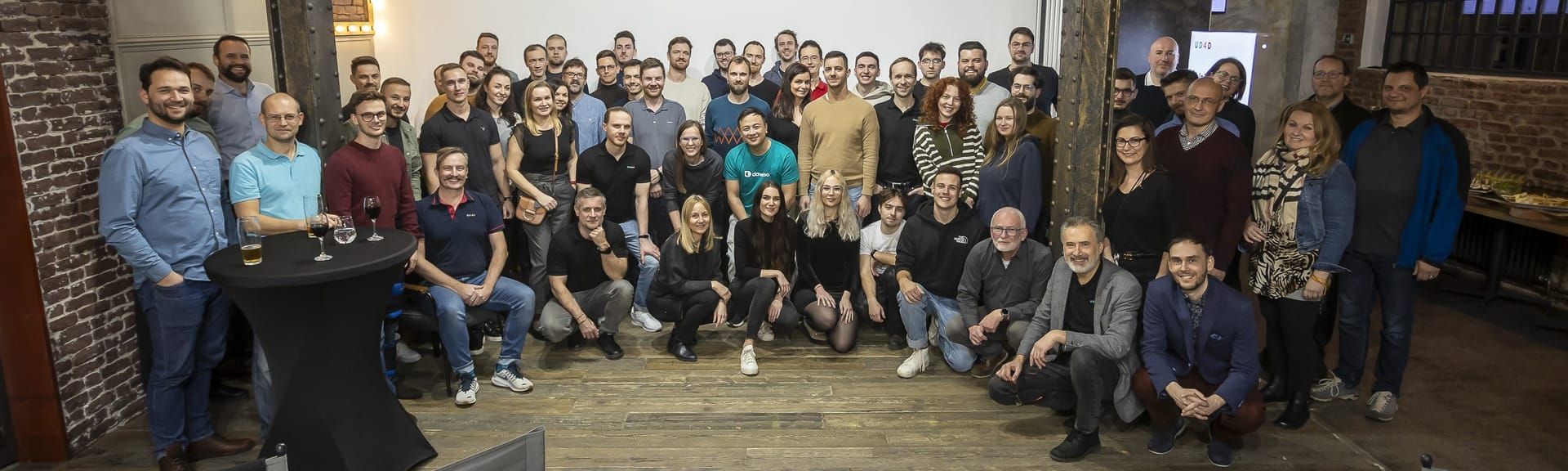 Skupinová fotografie zaměstnanců UD4D